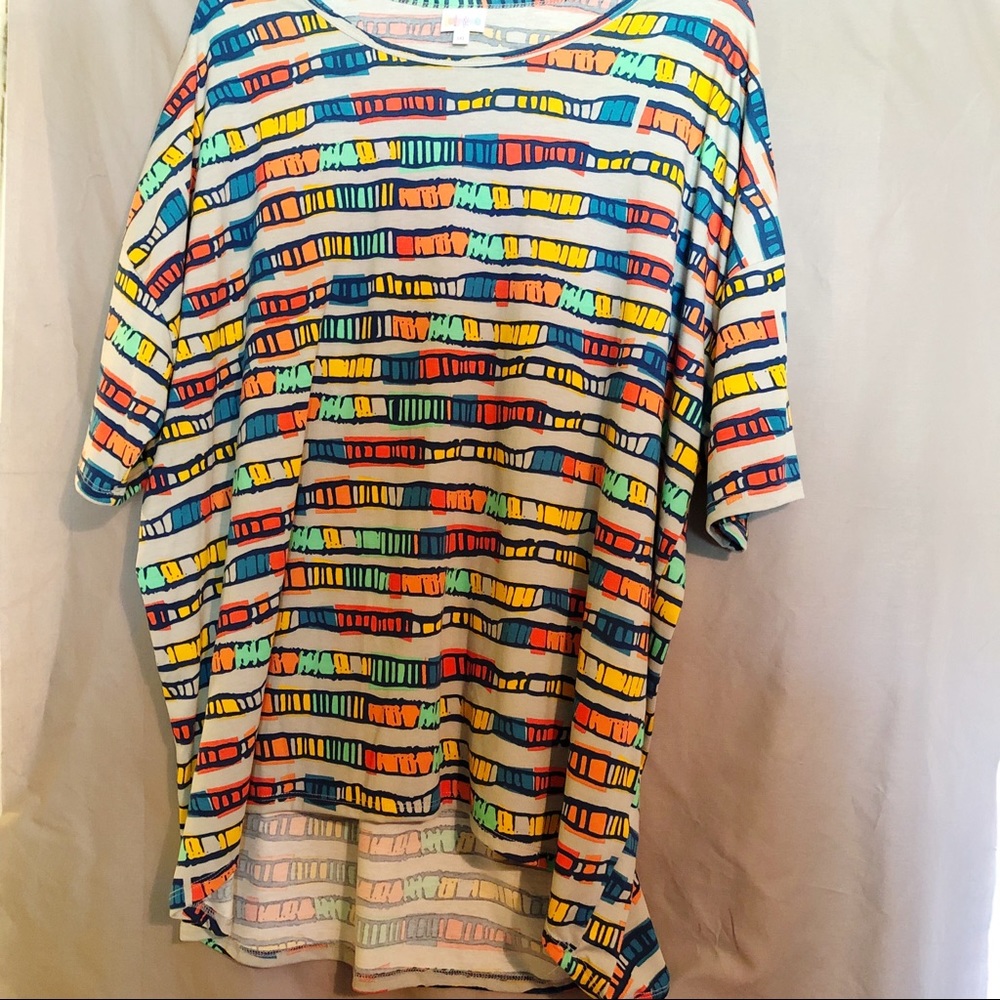 LuLaRoe Irma Tunic